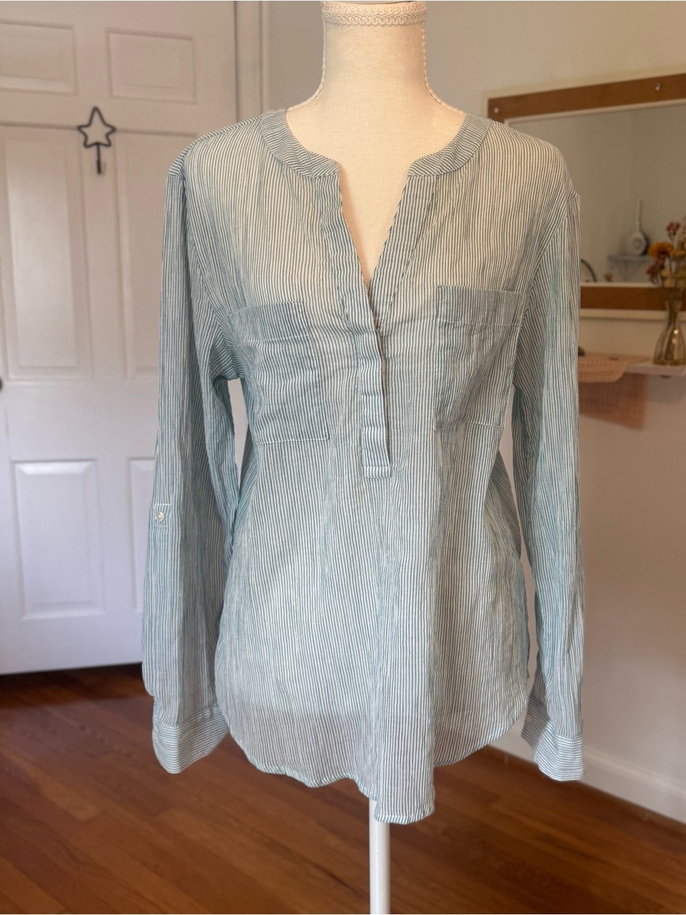 Ann Taylor  Cotton Gauze Blue-Green White Striped Roll-Tab Sleeve Popover Top M